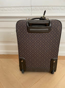Louis Vuitton - preattiredubai