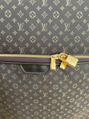 Louis Vuitton - preattiredubai